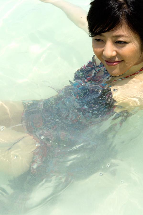 亲胸吻胸解胸罩扒内裤-久久久这里只有精品99-七里香社区在线看-Full HD普通话在线观看