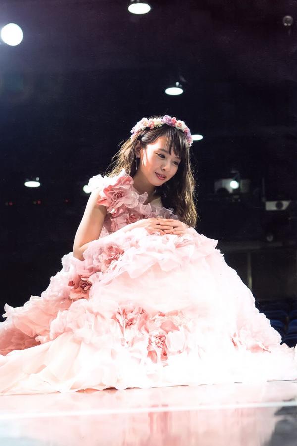 国产精品边做奶水狂喷无码dh-美女露隐私无内裤无奶罩-Quad HD高清在线观看