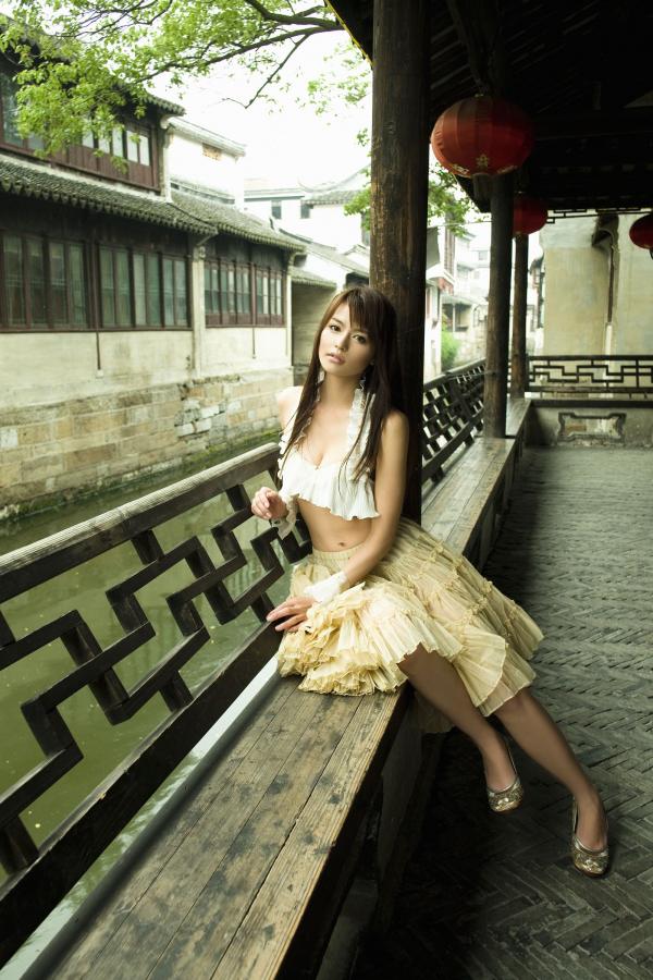 美女狠色色色色-2160P中英字幕1080