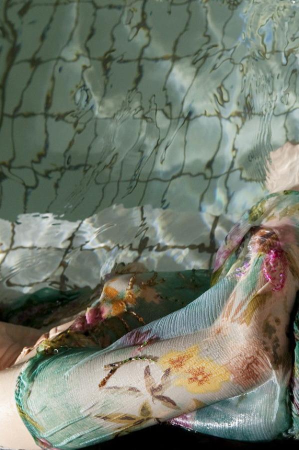 亚洲欧美日韩精品专区在线插放免费-六个瑞典女人在阿尔卑斯山-免费特级片-SD影视大全在线观看