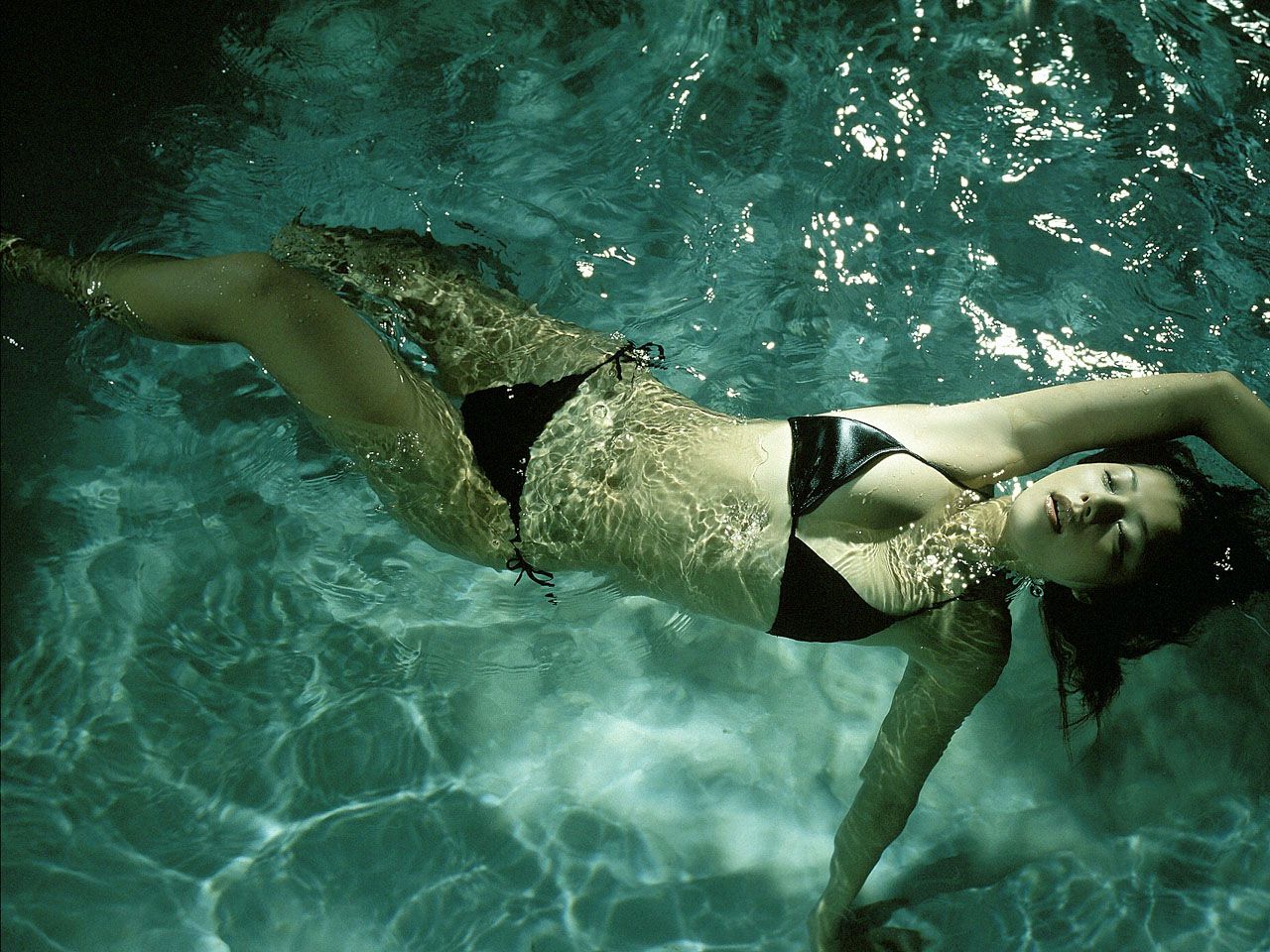 日韩一区二区三区免费观看女同-720P高清免费观看