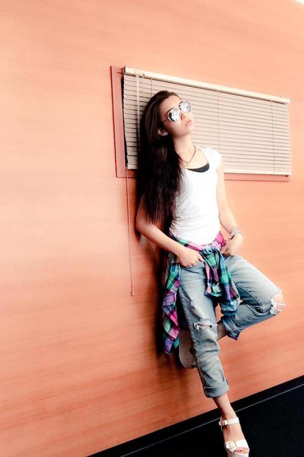 h片在线观看播放网站-QHD中英字幕1080