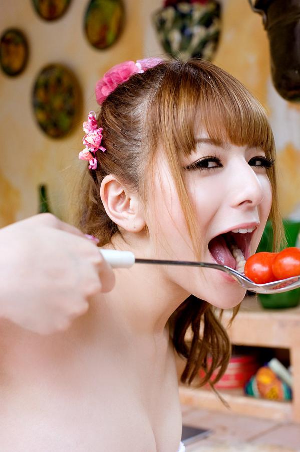 他用嘴巴含着我奶头好舒服视频-标清视频网址大全