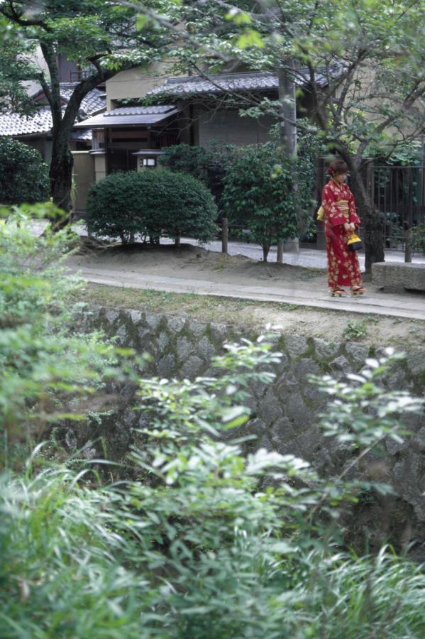 欧美精品综合-Full HD影视在线观看