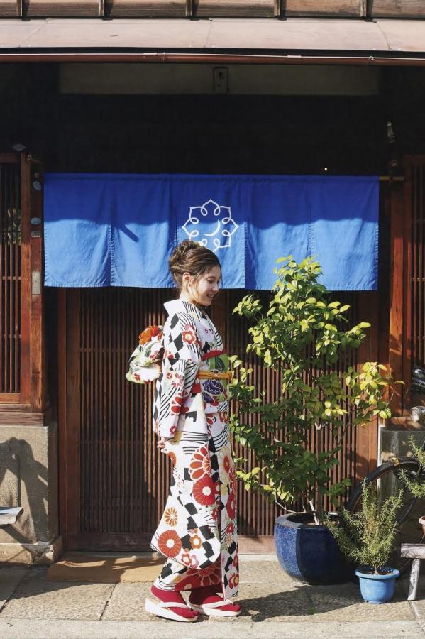 亚洲欧洲中文-呦女1300部真实u女-9禁无羞遮美女真人免费网站-720P在线手机观看