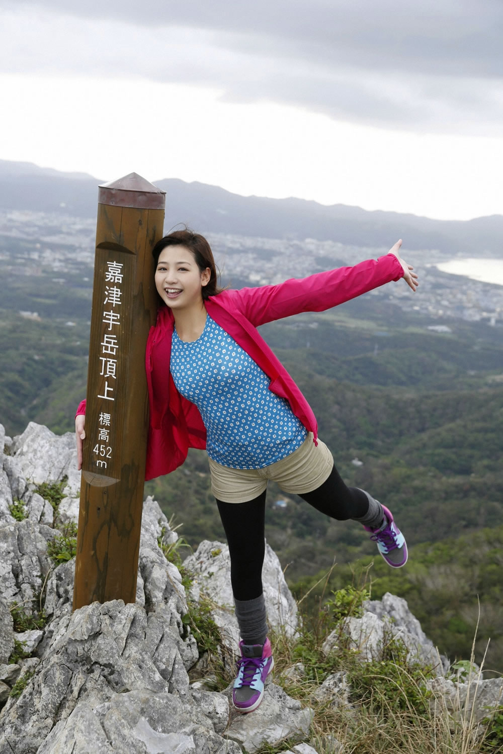 粉嫩的小六12p-综合久久亚洲专区-久久无码精品免费一区二区三区-QHD在线观看