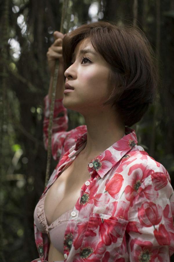 国产中文区4幕区2024-亚洲国产精品无码一区二区三区-720P全集在线观看