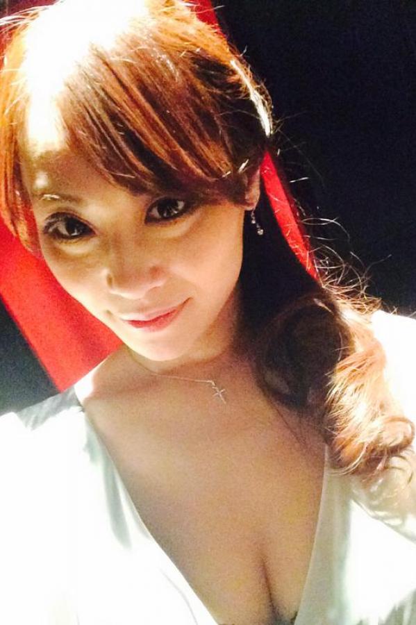 成人亚洲区无码偷拍19p-日本裸体丰满少妇自慰喷奶水-Ultra HD日韩电影在线