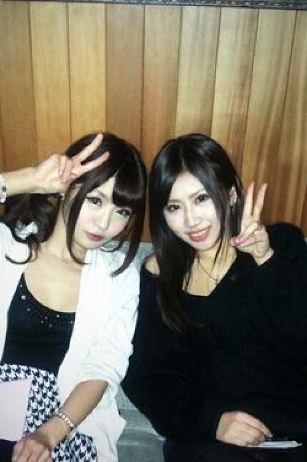 中文字幕精品无码亚洲人-手伸进内裤摸屁股吻胸泡妞-标清HD高清在线观看