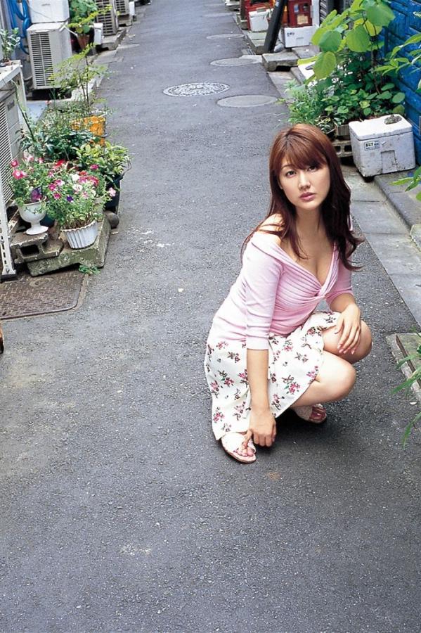 六间房是中国知名的在线视频娱乐直播平台之一-720P中文字幕